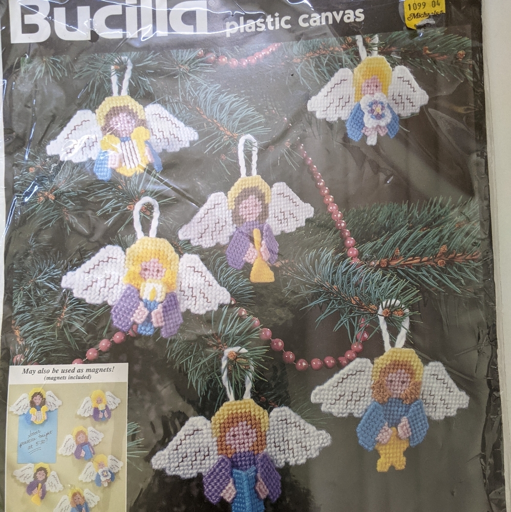 Vintage, Bucilla Angel Ornaments/Magnets Plastic Canvas Craft kit- Sealed